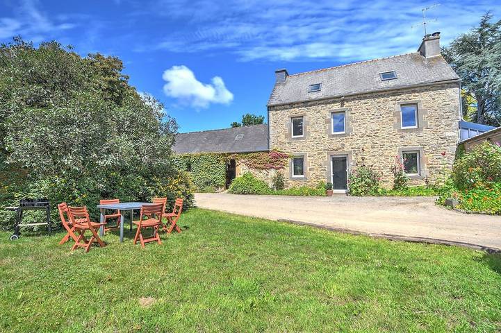 Location de vacances pour 9 personnes, avec Jardin à Plougastel-Daoulas