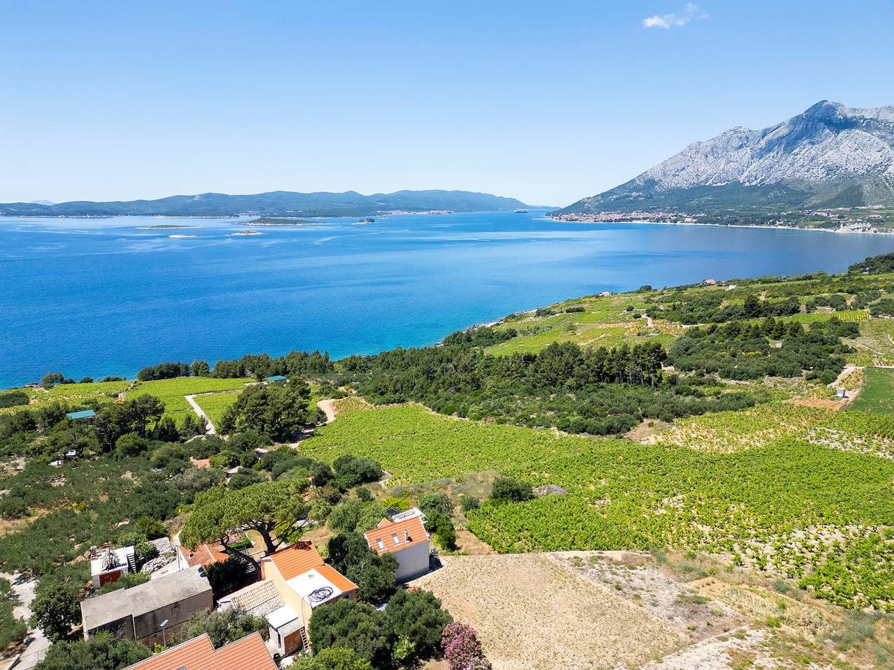 Apartamento inteiro, Charming Holiday Apartment in the Heart of Postup Vineyards – Spectacular Sea Views! in Orebic, Dubrovnik-Neretva