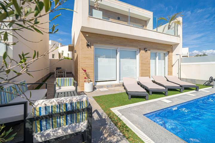 Chalet para 8 personas, con jacuzzi además de terraza y jardín en Provincia de Murcia - 2