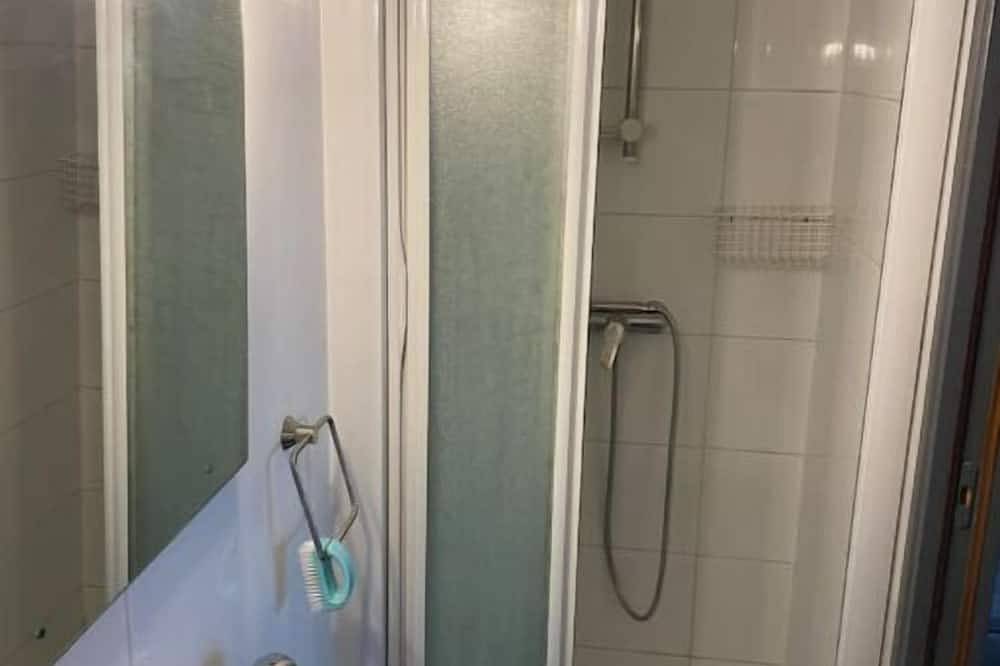 Entire apartment, Studio Pour Votre Séjour à Paris in Châtillon, Hauts-de-Seine