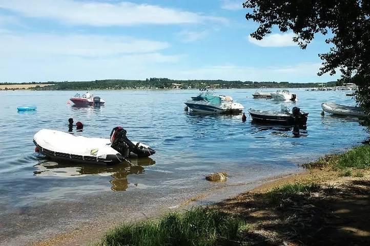 Chalet pour 4 personnes, avec terrasse ainsi que vue et piscine dans l' Aveyron - 3