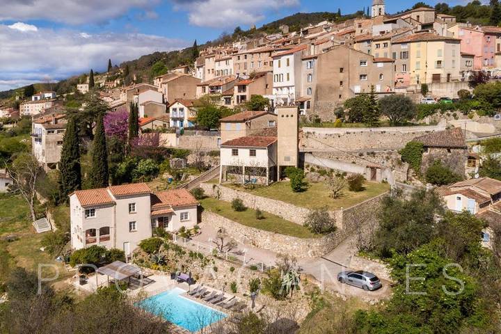 Location de vacances pour 8 personnes, avec piscine et jardin, animaux acceptés à Callas - 2