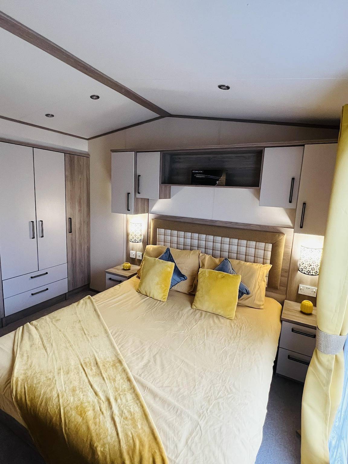 2 Bed Caravan - Sleeps 6 - Parking - Pets in North Tyneside