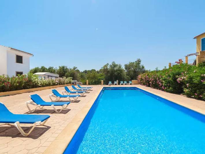 Ferienwohnung für 4 Personen, mit Pool und Garten in Cala Mendia - 3