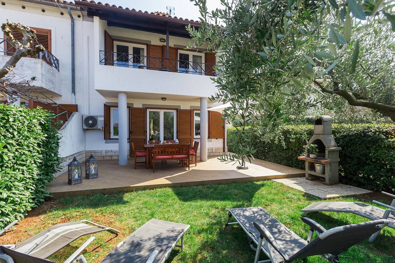 Hundefreundliches Ferienhaus nur 700 Meter zum Strand mit Grill, Waschmaschine in Poreč, Grad Poreč