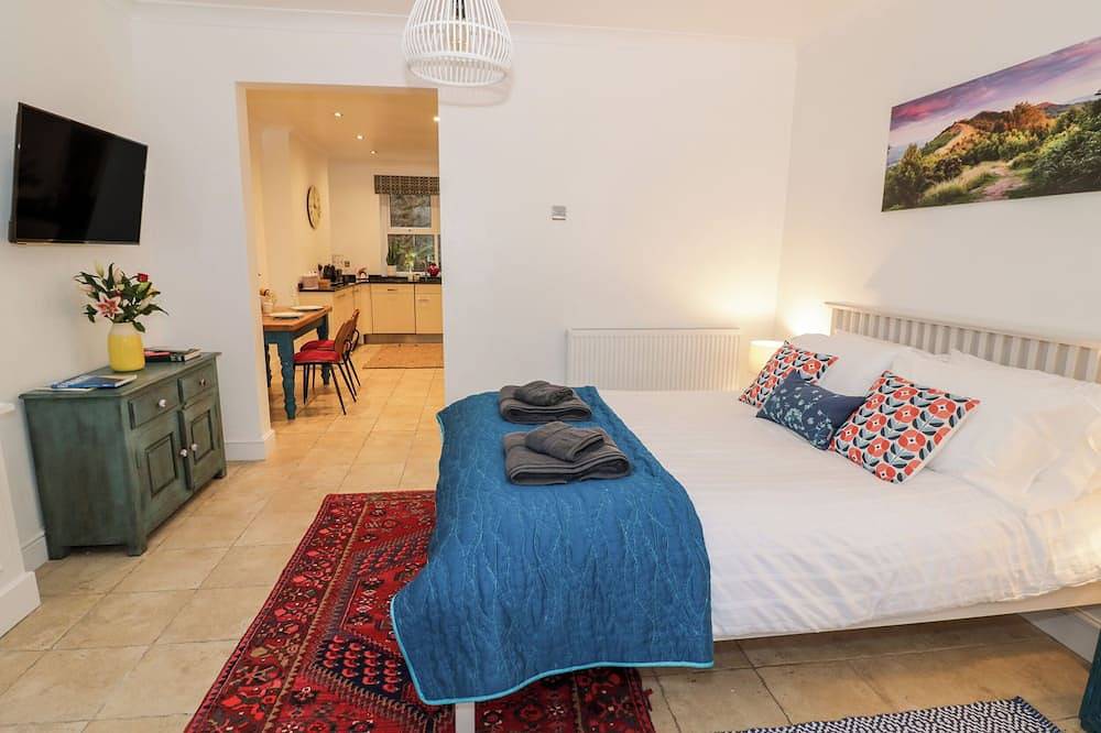 The Hideaway, romantic, with a garden in Malvern in Malvern, Worcestershire