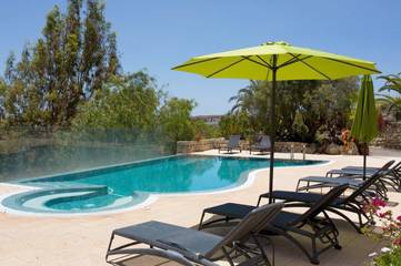 Casa rural para 6 personas, con jardín además de piscina y vistas, Familias con niños en Arico