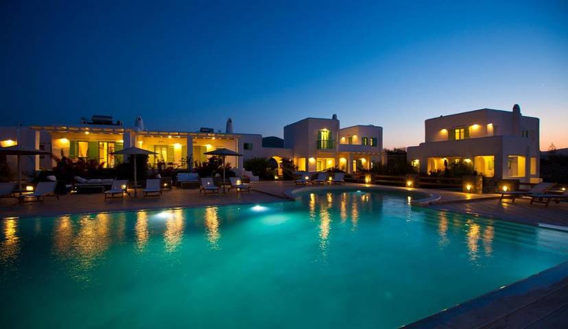 Villa pour 5 personnes, avec vue ainsi que jardin et piscine dans Paros