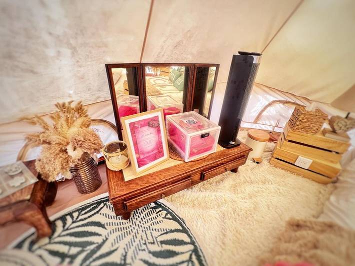 Gîte pour 2 personnes, avec terrasse ainsi que jardin et jacuzzi à Cantaron - 4