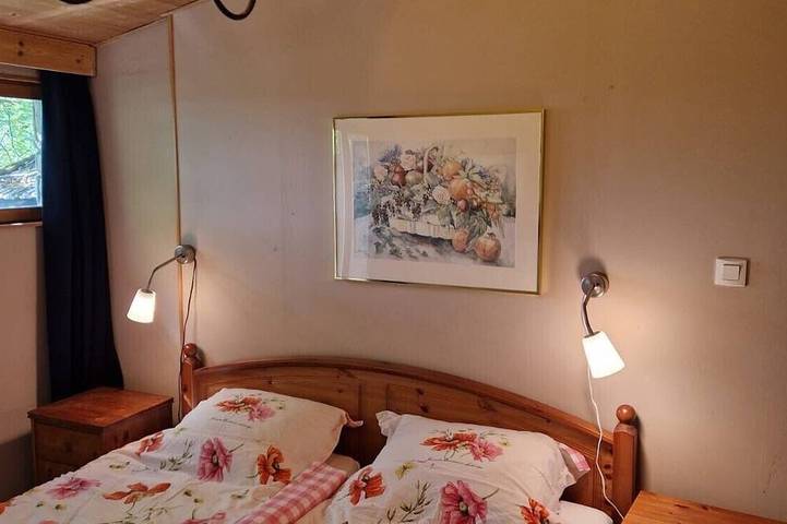 Location de vacances pour 4 personnes, avec piscine ainsi que jardin et jacuzzi à Douzains - 3