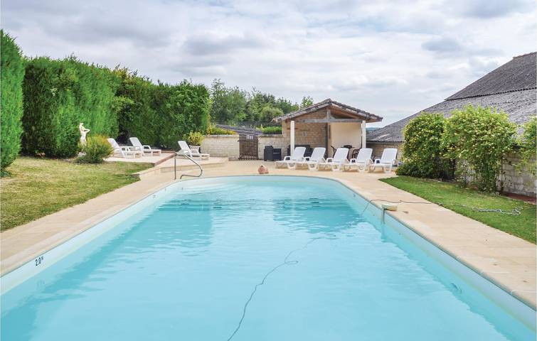 Apt. 90sqm au bord de la piscine Parking, TV, Internet in Assay, Parc naturel régional Loire-Anjou-Touraine