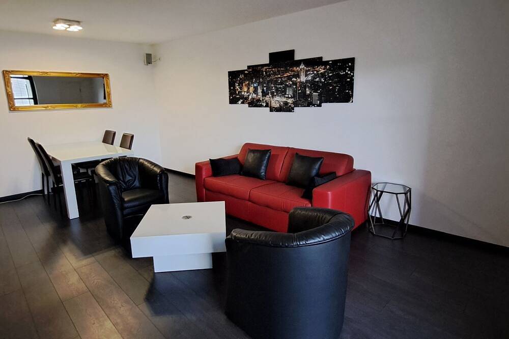 Ganze Wohnung, Olli´s Lodge- 2 Zimmer Ferienwohnung 20min von Bonn entfernt. in Meckenheim, Rhein-Sieg-Kreis