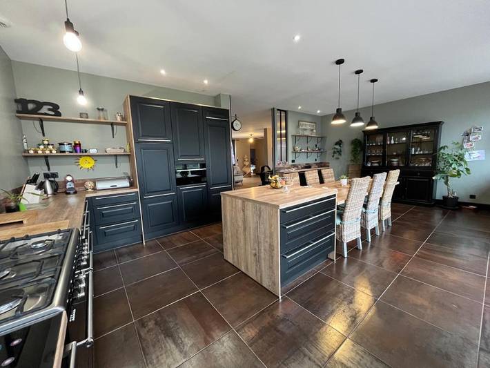 Location de vacances pour 8 personnes, avec jardin et jacuzzi, animaux acceptés à Changé - 4