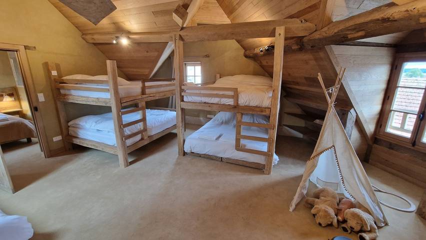 Gîte d’Albert – 15 Personen, private Terrasse, Wlan und Klimaanlage in Oise