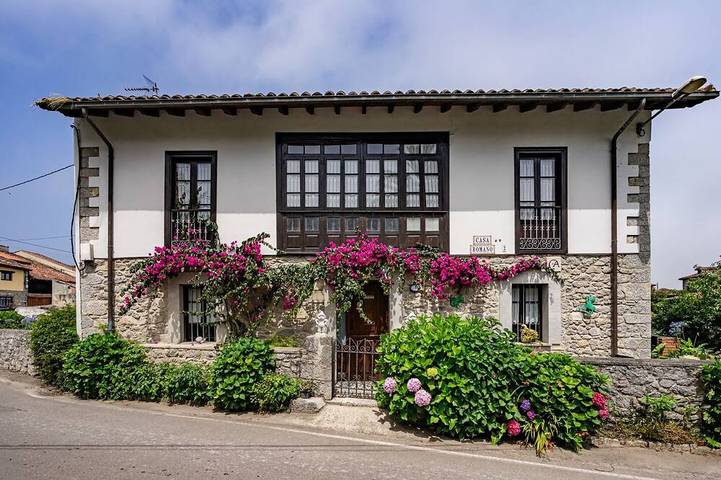 Holiday home for 10 people, with garden - 1