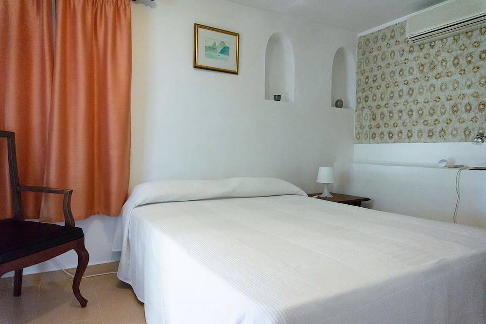 Villa de lujo con cancha de tenis y piscina privada. in Mijas, Costa del Sol