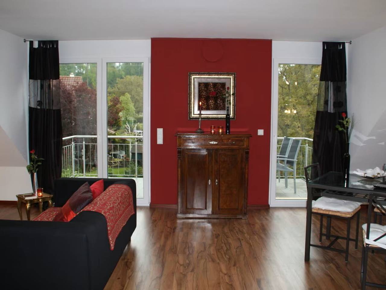 Ganze Ferienwohnung, Feriendomizil Unteruhldingen - Ferienwohnung, 55 qm, 2 Zimmer, mit Balkon, max. 3 Erwachsene in Unteruhldingen, Uhldingen-Mühlhofen