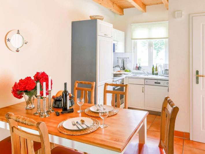 Ferienhaus für 6 Personen, mit Garten und Terrasse in Nienhagen - 4