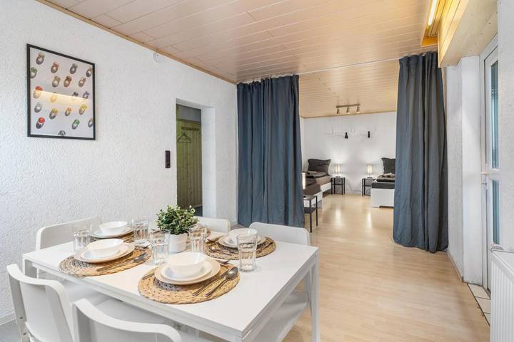 Ferienwohnung für 5 Personen, mit Terrasse und Ausblick in Groß-Gerau