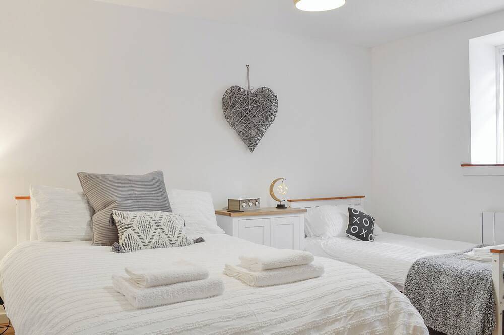 Enjoy a break at any time of the year in this comfortable cottage. in Pitlochry, Perthshire