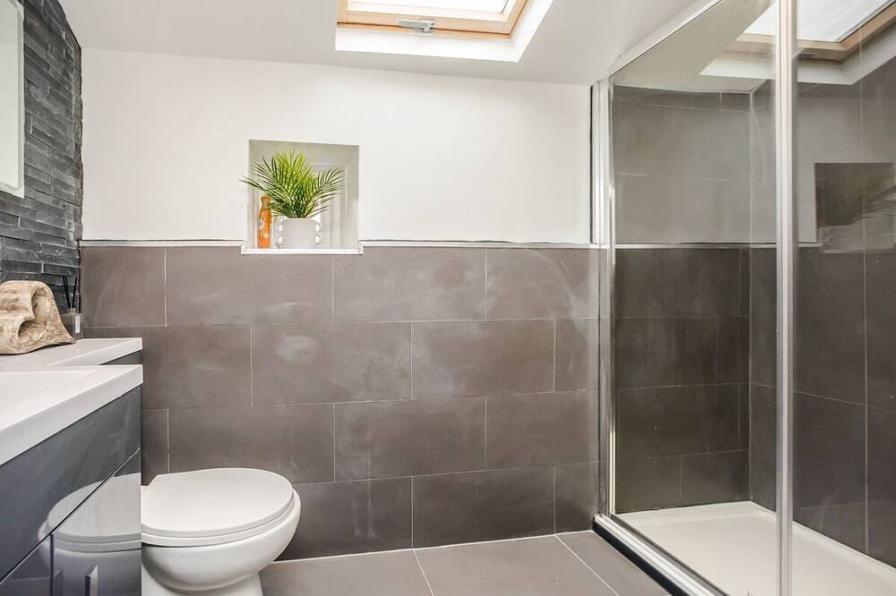Cottage-Modern-Ensuite mit Dusche-Strassenblick-Free parking in Westliches Yorkshire