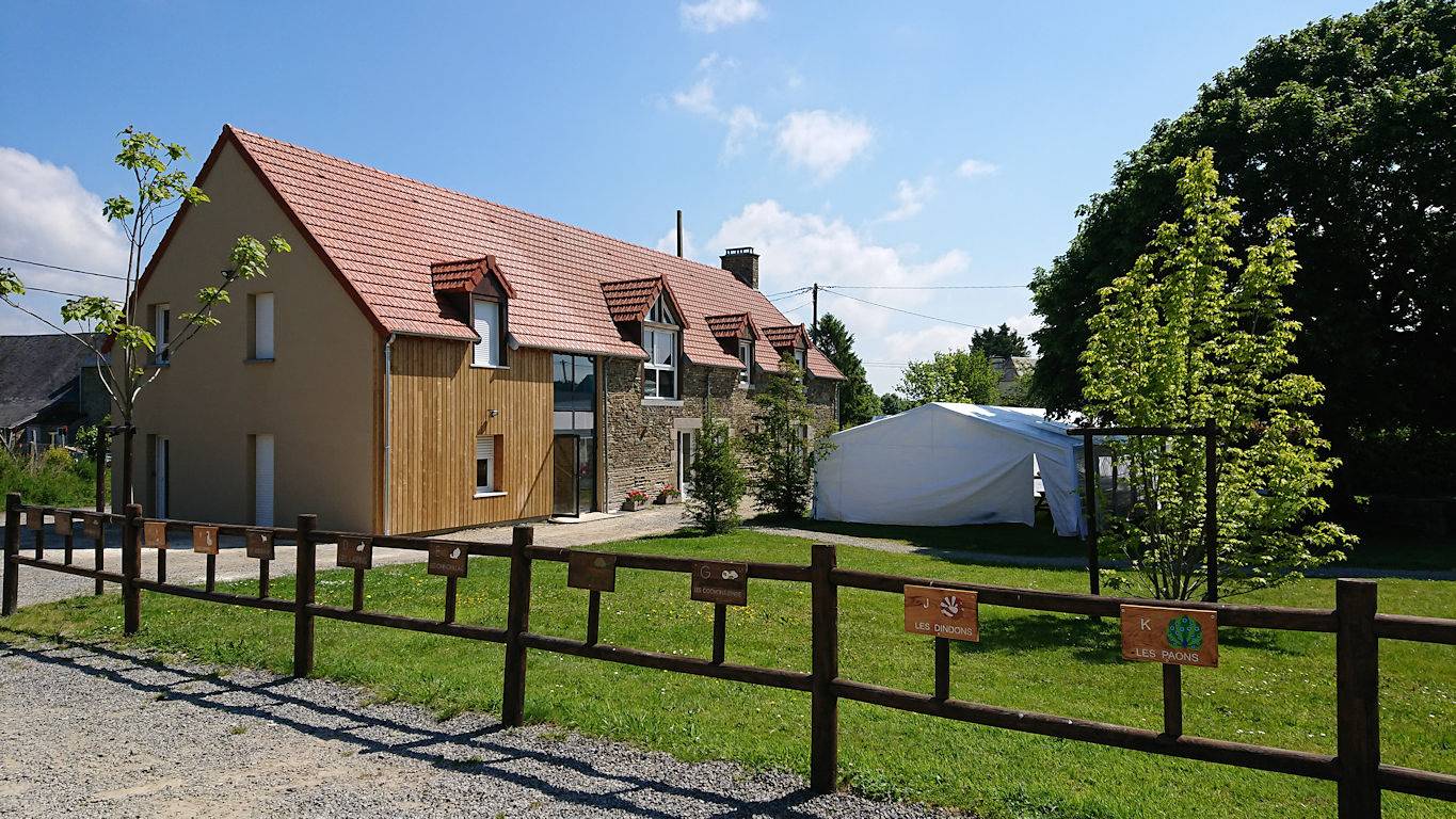 Gîte La Grand'Ferme in Bacilly, Baie du Mont-Saint-Michel