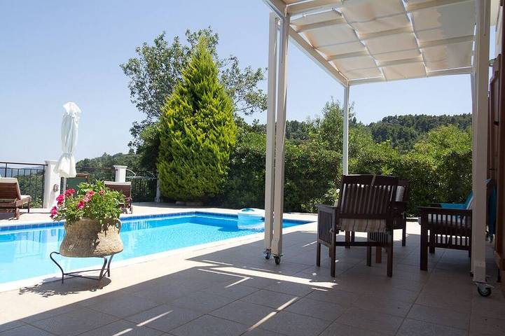 Villa for 4 people, with garden in Skopelos