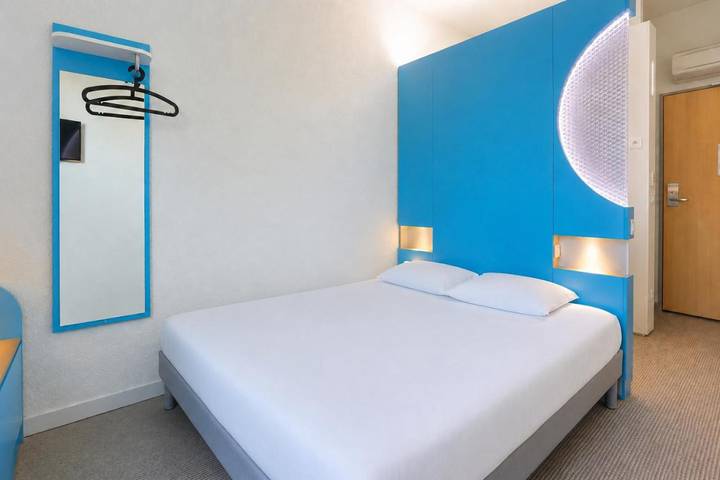 Hôtel pour 2 personnes, avec terrasse à Villejust - 3