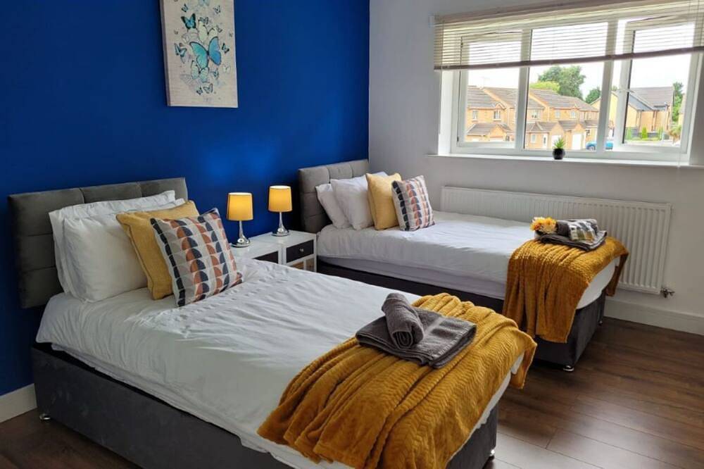Entire apartment, Srk- Private Luxury Apartments with Parking in Peterborough