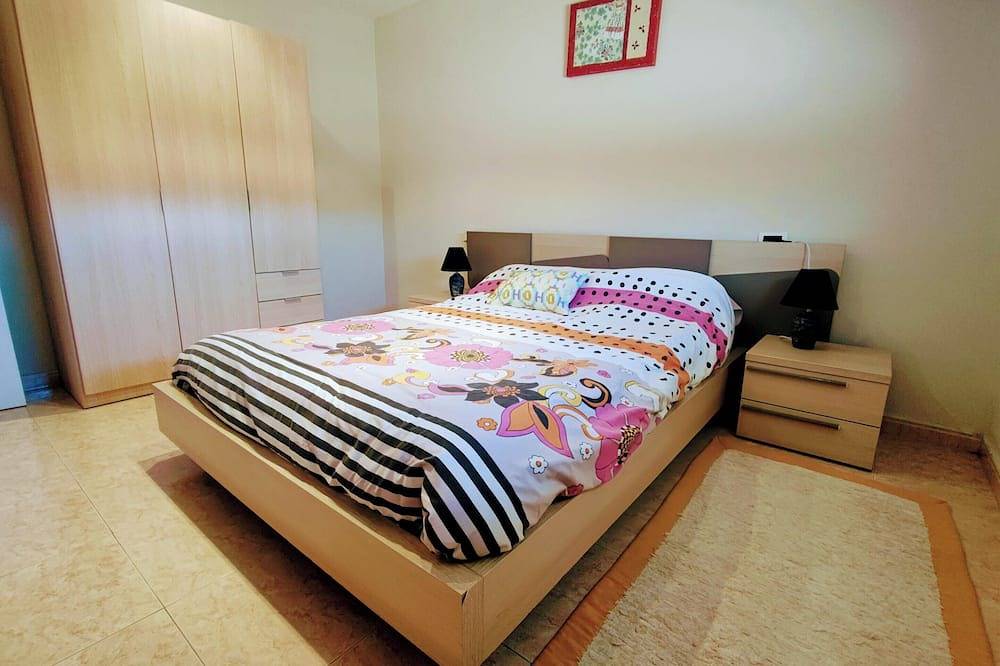 Homerez - Charming House in Esteiro with Garden and Terraces in Boiro, Rías Baixas