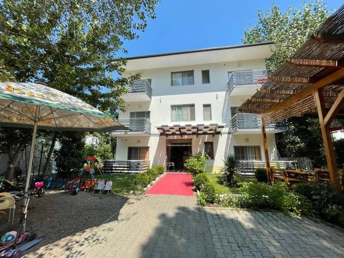 Appart’hôtel pour 5 personnes, avec Balcon ainsi que Jardin et Vue