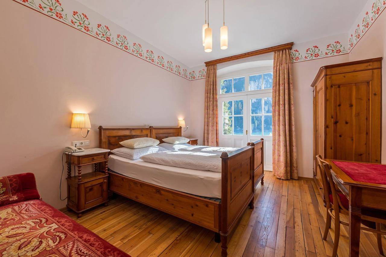 Hotel Lago di Braies in Pragser Wildsee, Prags