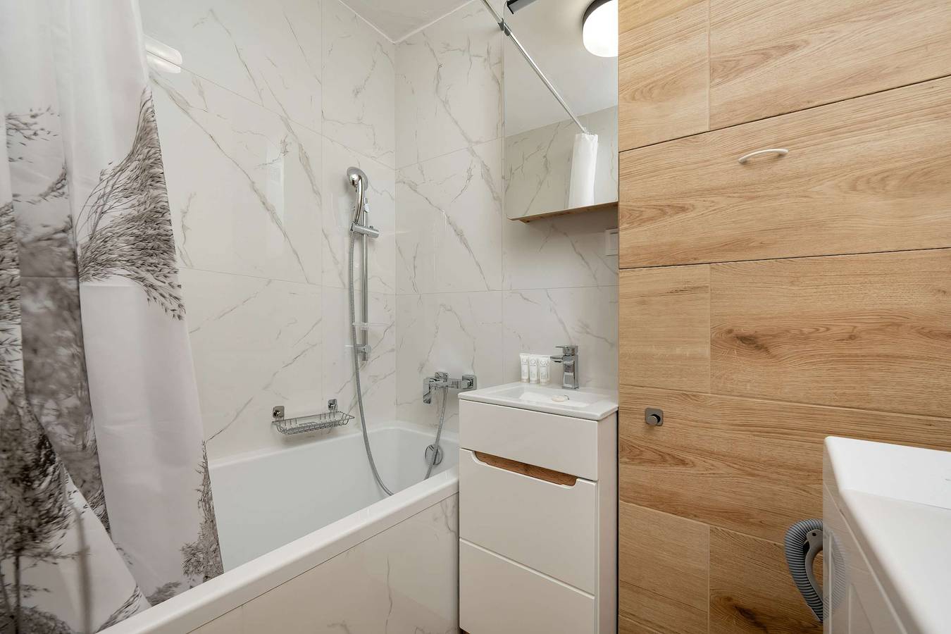 Geheel appartement, Functional Apartment | Balcony, Workspace, 2 Bedrooms in Wrocław, Neder-Silizië