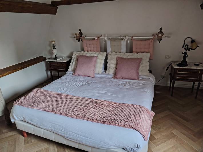 Holiday home for 3 people, with garden and sauna as well as hot tub in Normandy