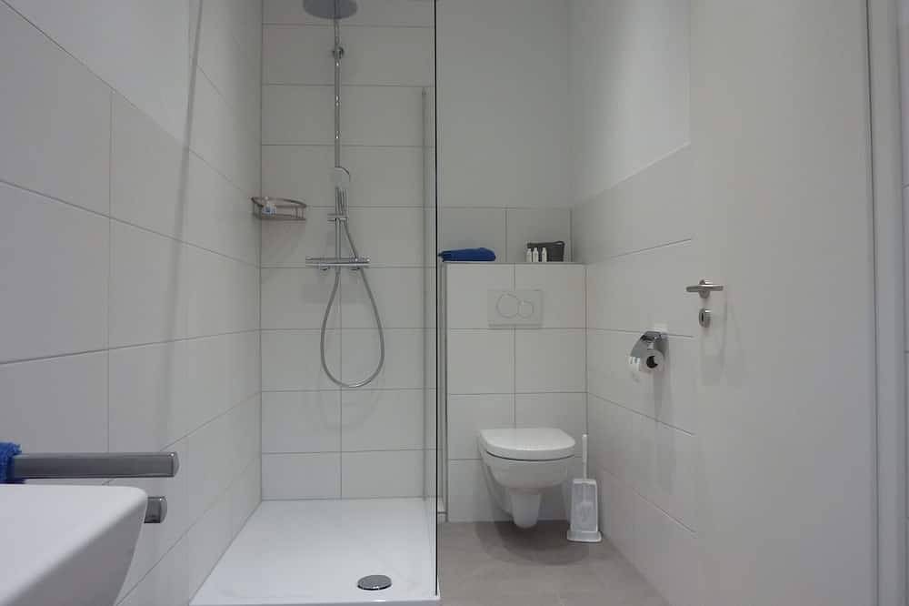 Ganze Wohnung, Schöne Ferienwohnung direkt am Rhein, traumhafter Burgenblick in Bad Salzig in Boppard, Mittelrhein