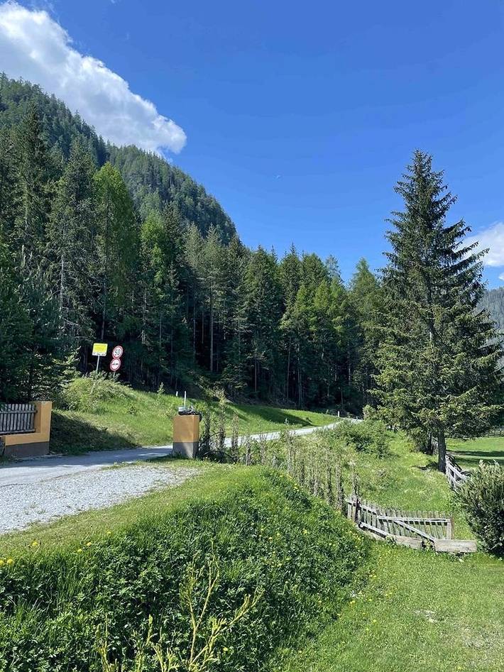 Ferienwohnung für 4 Personen, mit Balkon und Garten sowie Ausblick in Nauders