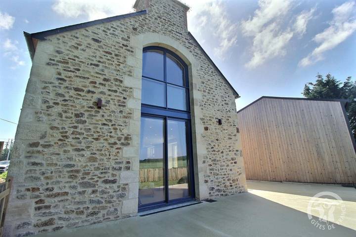 Gîte pour 4 personnes, avec jardin et terrasse à Tramain