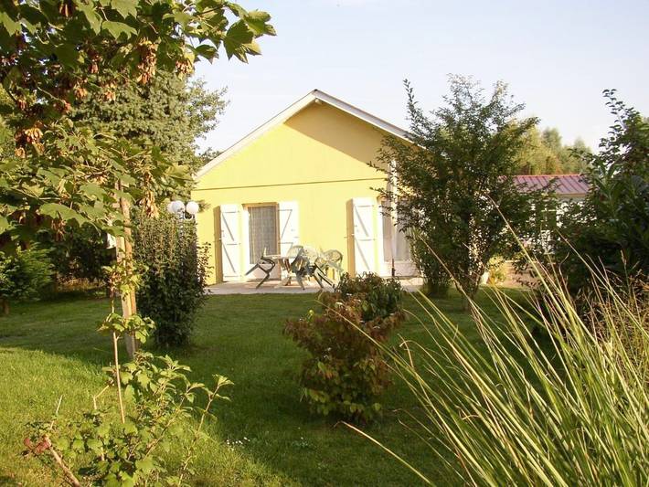 Location de vacances pour 4 personnes, avec Terrasse ainsi que Jardin et Piscine à Illhaeusern