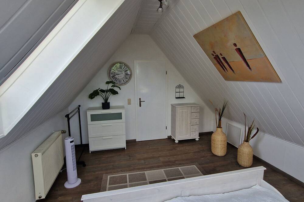 Ganze Wohnung, Ferienwohnung Lerchi's Ankerplatz - Lerchi's Ankerplatz in Barßel, Nordseeküste