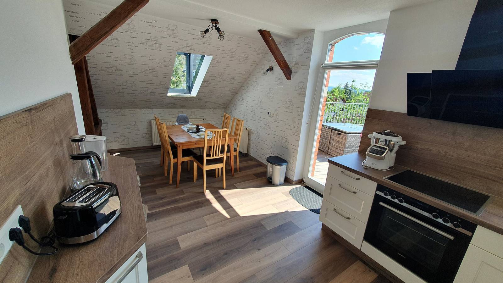 Ganze Wohnung, Ferienwohnung 'Klinkerhaus Treuen' mit Privatterrasse und Wlan in Treuen, Chemnitz und Umgebung