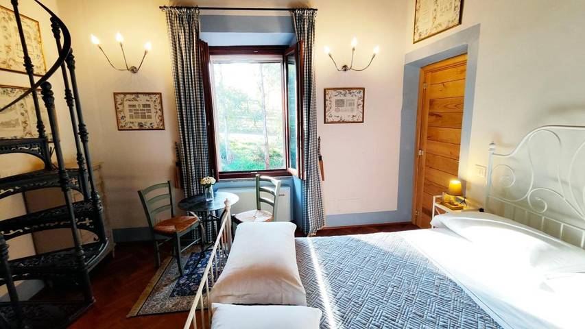 Location de vacances pour 10 personnes, avec jacuzzi ainsi que piscine et jardin dans La Storta - 4