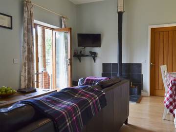Log Cabin for 4 People in Martin (Hampshire), New Forest, Photo 1