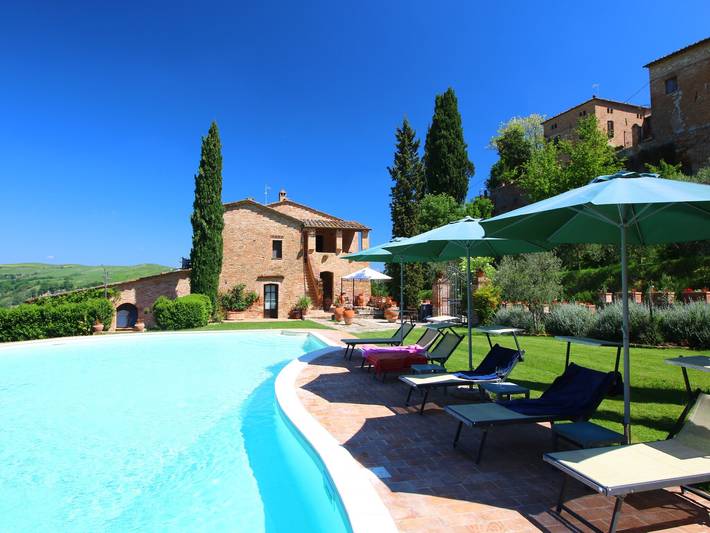 Bauernhaus in der Nähe von Bibbiano in San Giovanni d'Asso, Montalcino