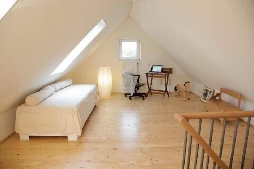Ferienhaus mit großem Garten, Kinder willkommen in Brenkenhagen, Grömitz