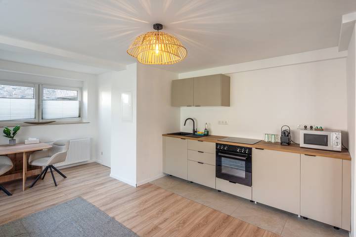 Ganze Wohnung, Apartment für 5 Personen mit Küche & Wlan, zentral zwischen Düsseldorf und Köln in Dormagen, Rhein-Kreis Neuss