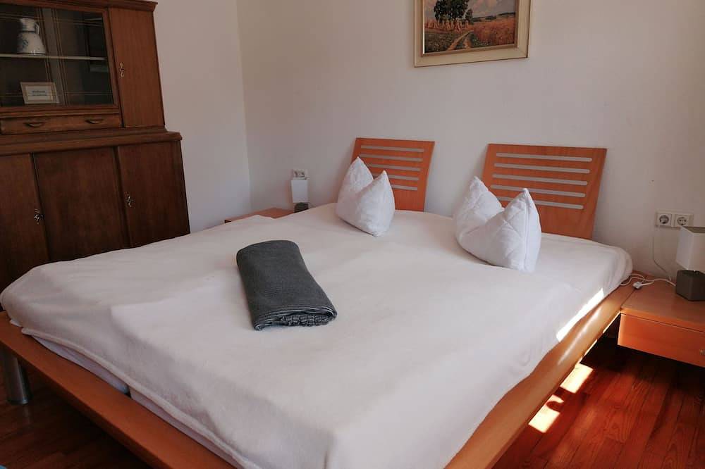 Eifel Ferienhaus - großer Gemeinschaftsraum - 7 Schlafzimmer- Alleinnutzung! in Zweifelscheid, Eifelkreis Bitburg-Prüm