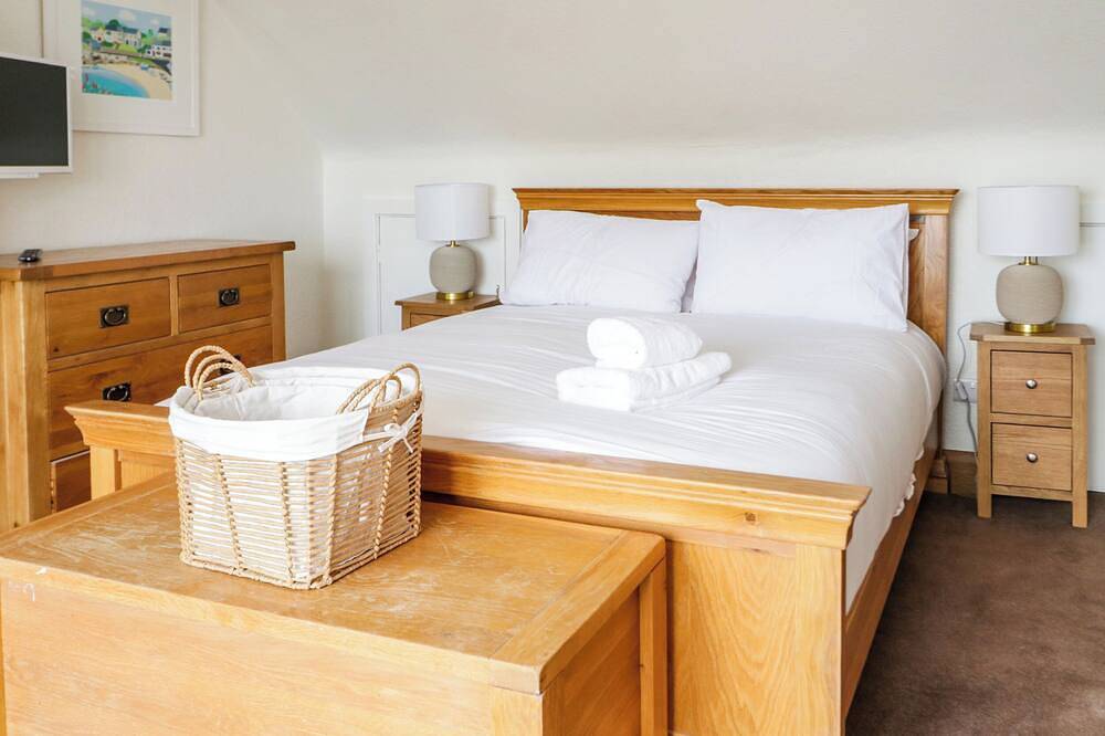 3 Moranedd, family friendly, character holiday cottage in Moelfre in Moelfre, Insel Anglesey