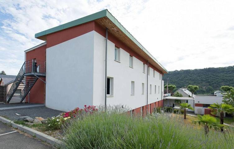 Hôtel pour 2 personnes, avec jardin ainsi que piscine et terrasse, animaux acceptés à Marvejols - 4