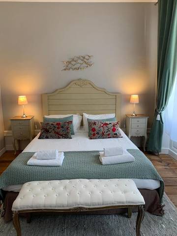 Gîte pour 2 personnes, avec jardin et vue à Chalais