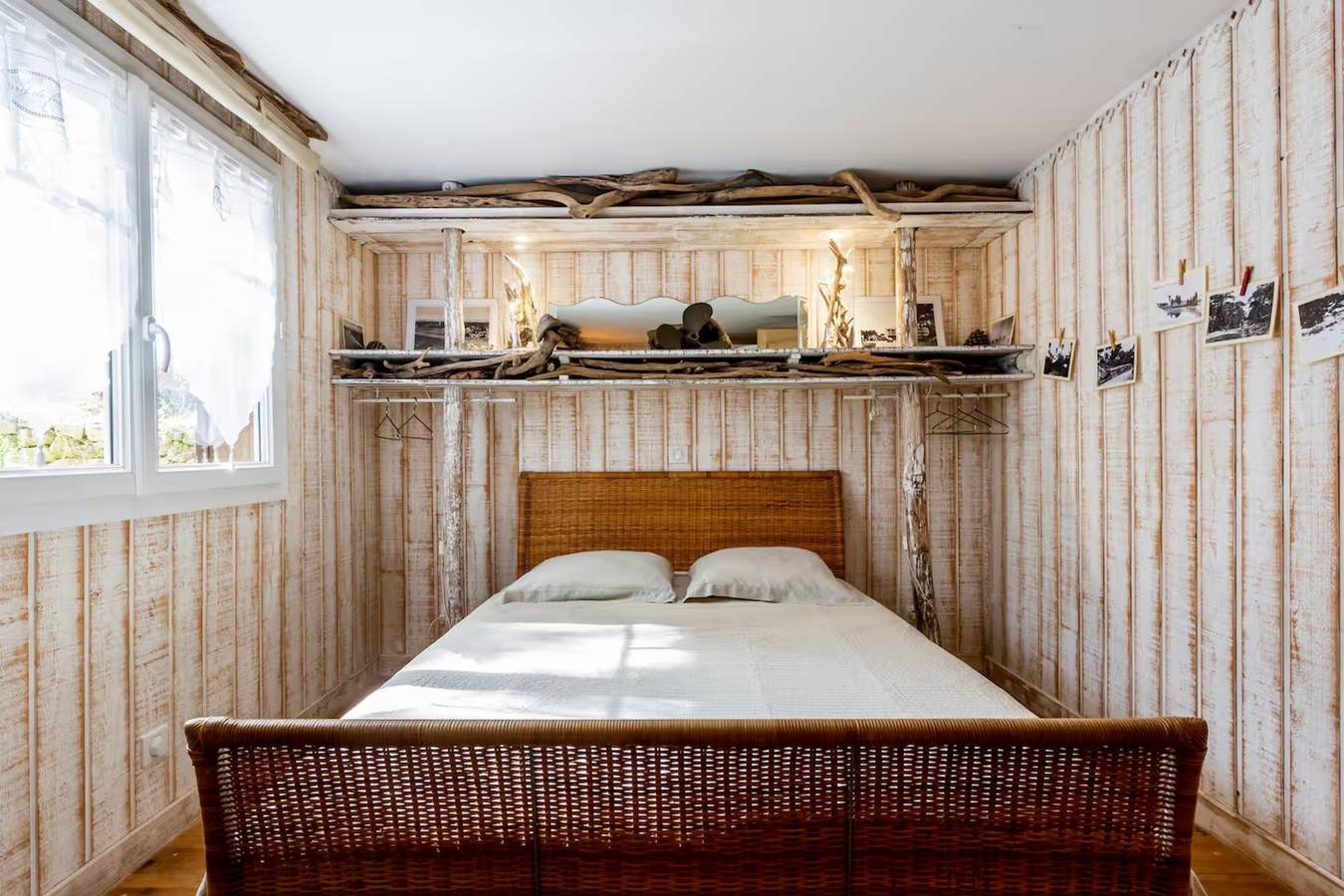 La Cabane de Bébert: Habitación de huéspedes 'Marie En Lys' con terraza compartida y Wi-Fi in Lège-Cap-Ferret, Region de Arcachon